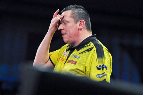 Grand Slam day four predictions and darts betting tips: Buntz can .